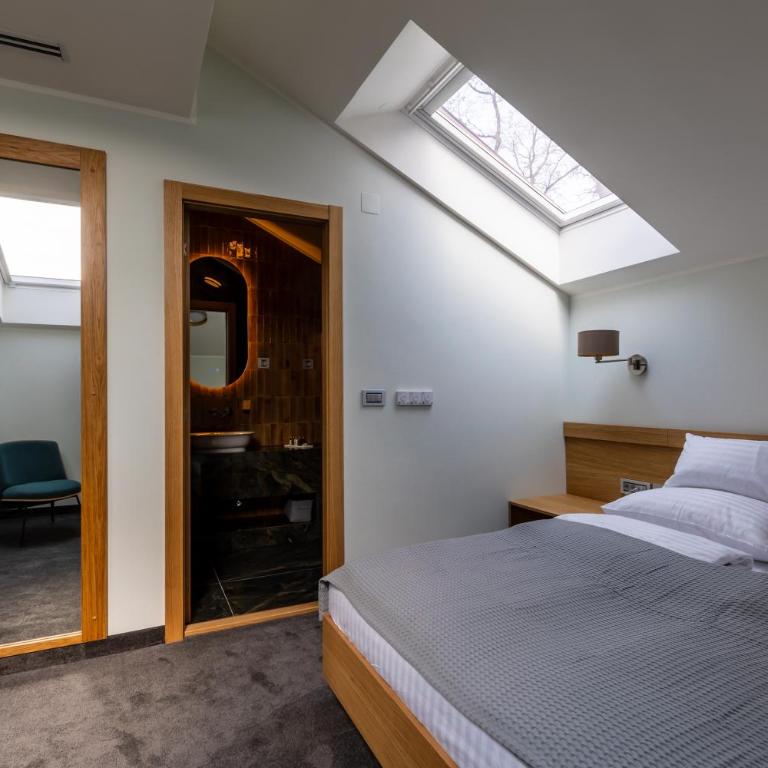 Basch House 1887 Rooms, Subotica - Deluxe Double Room with Balcony - 5