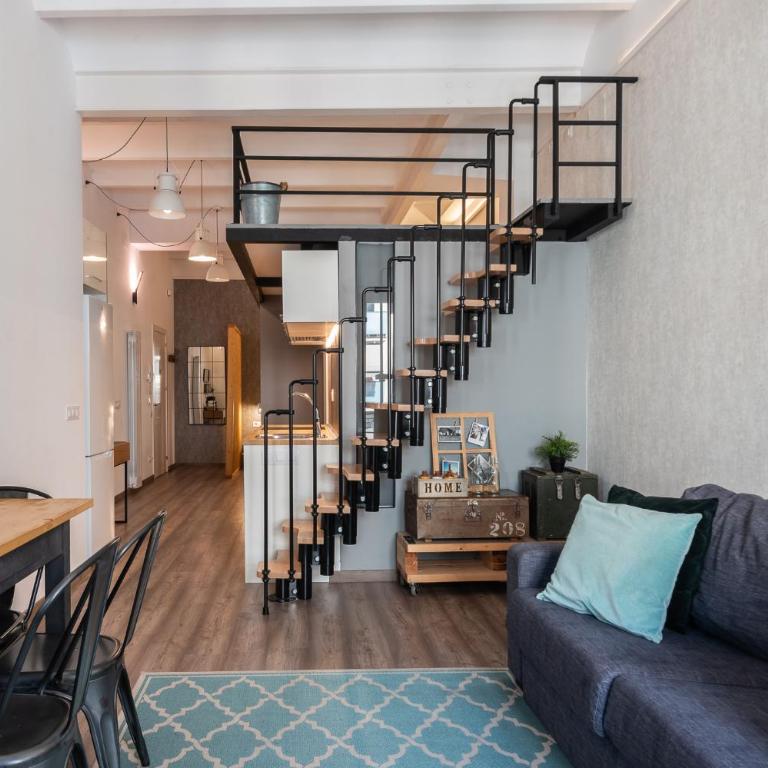Beautiful renovated Loft minutes from the beach - One-Bedroom Apartment - 6