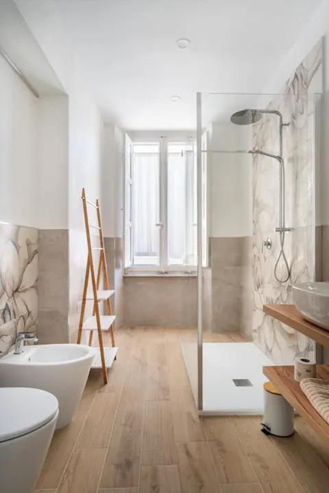 B&B Affittacamere Via del Centro - Camera Quadrupla con Bagno Privato Esterno - 6