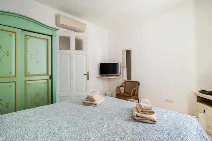 B&B Affittacamere Via del Centro - Camera Matrimoniale/Doppia con Letti Singoli con Bagno Privato Esterno - 8