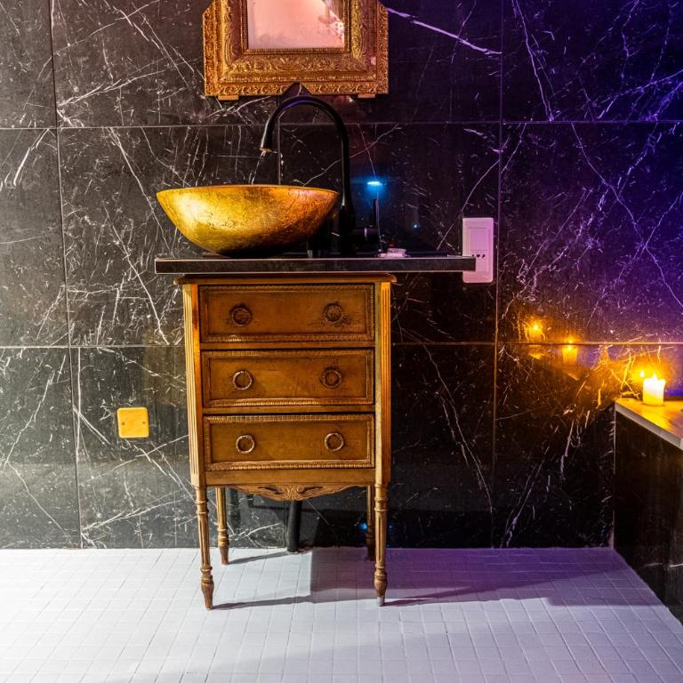 Suite Romantique - Suite Deluxe La Baroque avec Baignoire Spa - 3