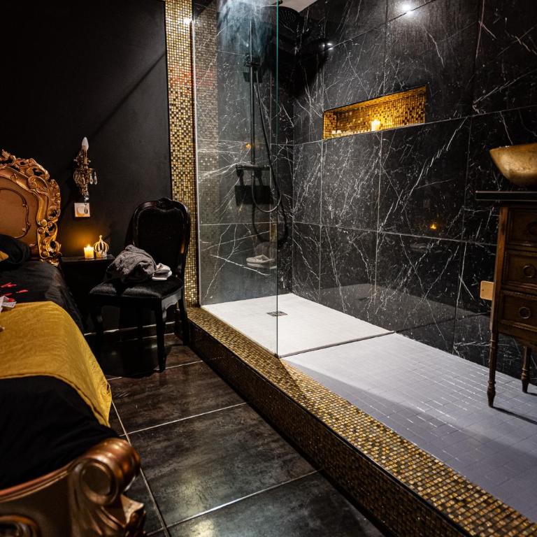 Suite Romantique - Suite Deluxe La Baroque avec Baignoire Spa - 5