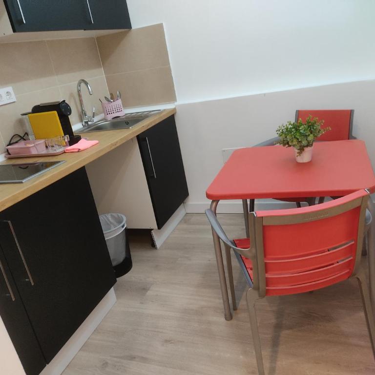 Grand Via House - Superior Triple Room - 14