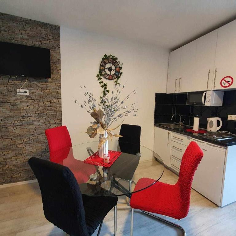 Galaxy Apartment near Old Brige - Two-Bedroom Apartment - 44