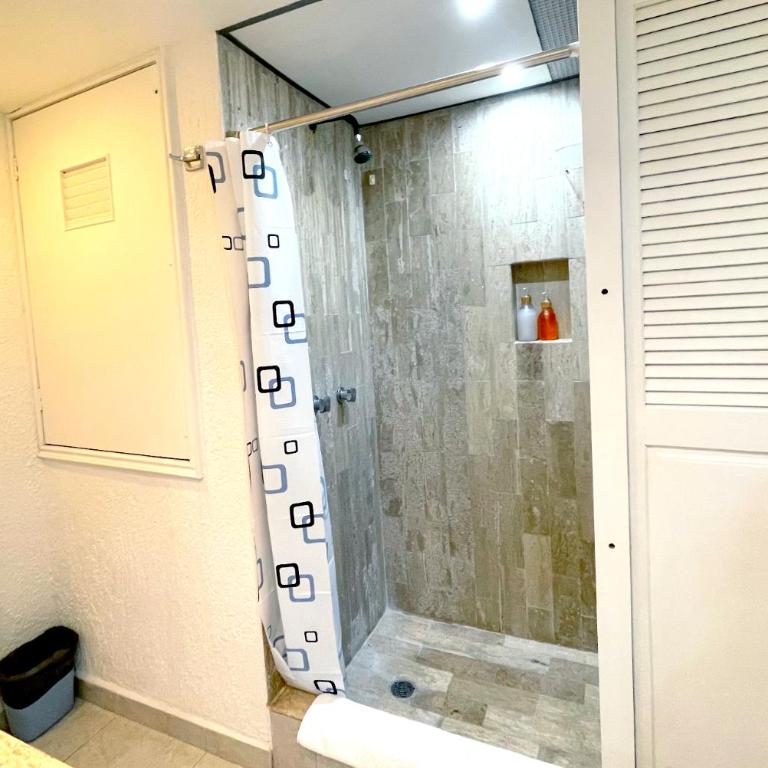 Seaside Escape Studio in Cancun Beach - One-Bedroom Apartment - 17