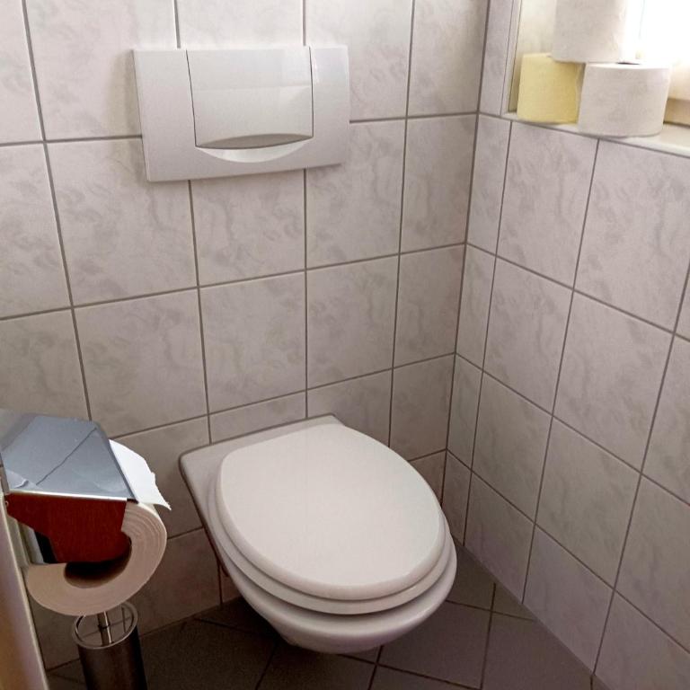Charmante, ruhige Wohnung in Innsbruck - Studio mit Kingsize-Bett - 1