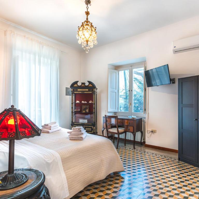 Central Sorrento 3 BR 1,5 BT flat balcony A C Wi-Fi - Three-Bedroom Apartment - 9