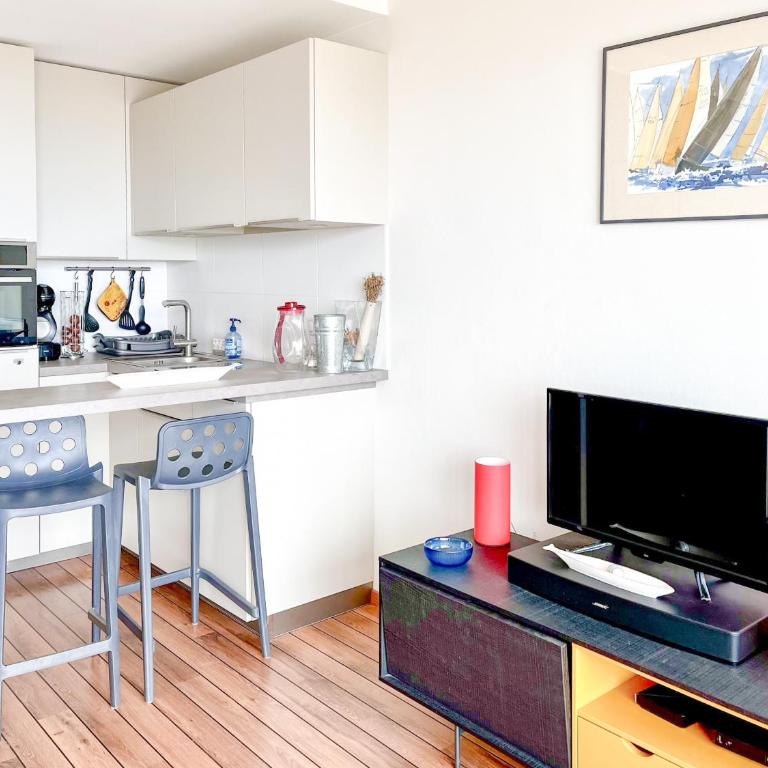 Appartement les pieds dans leau accès direct sur la côte sauvage - 2 pers - Studio - 7