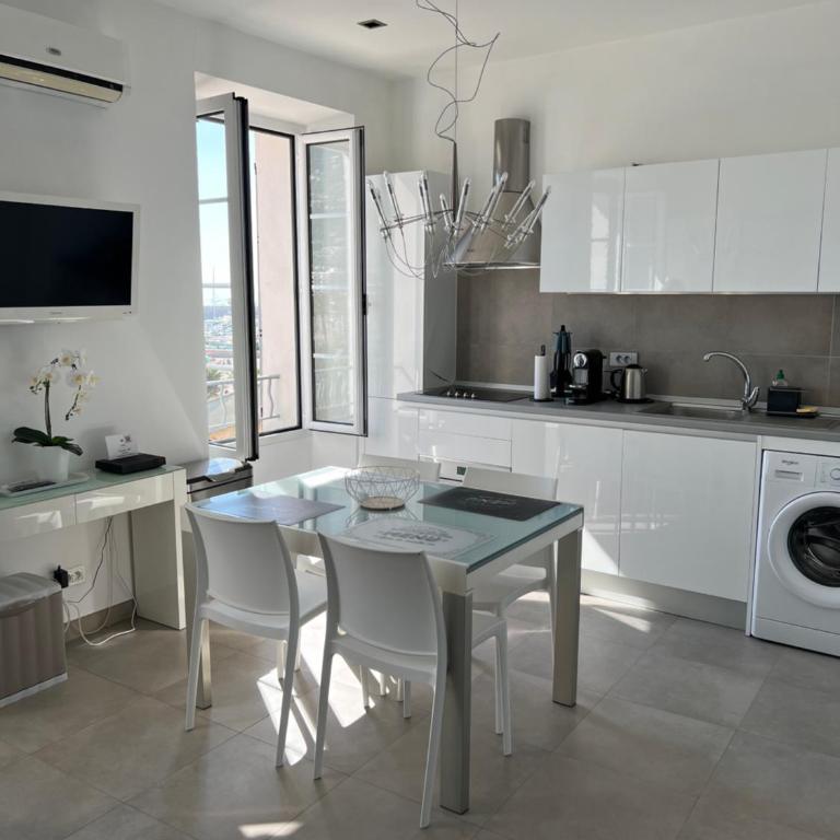 Studio magnifique vue mer - Apartment with Sea View - 8