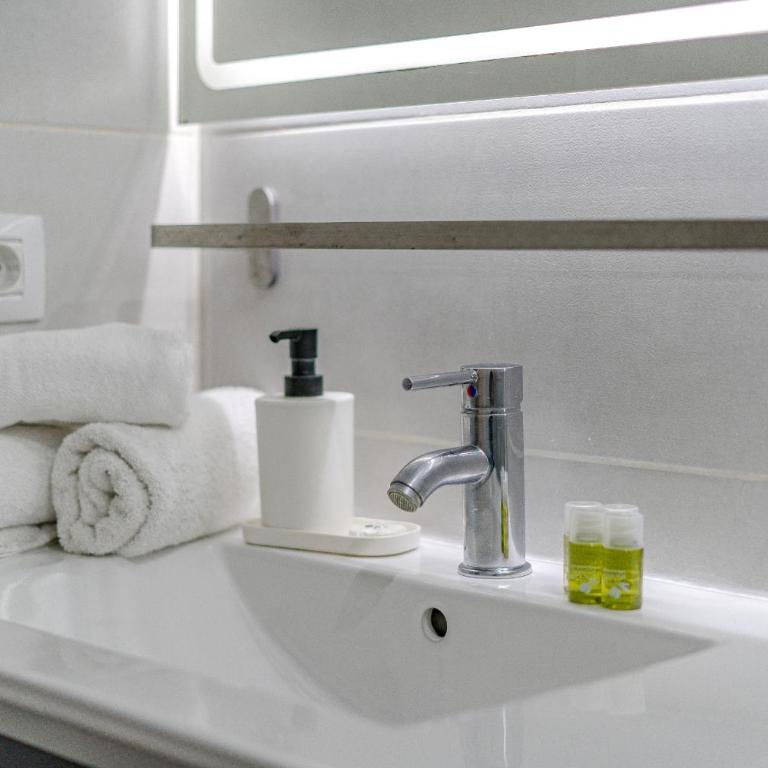 Hermitage Homes DLS - Apartamento 1 dormitorio con vistas al mar y terraza - 16