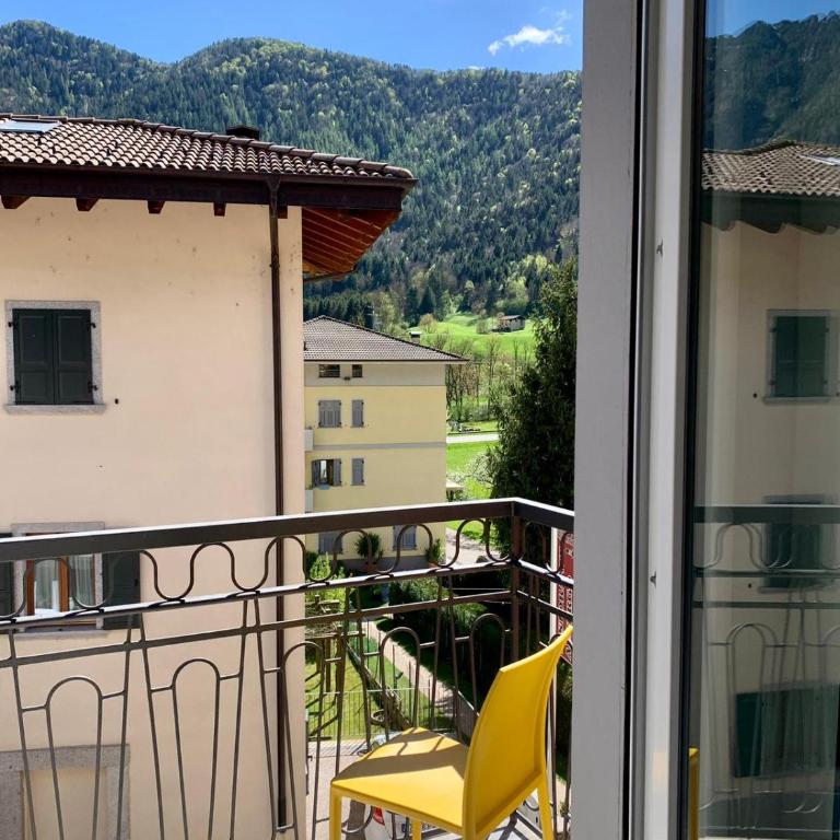 Hotel Alla Perla - Camera Matrimoniale con Balcone - 8