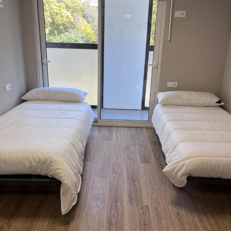 Unicorn Residence for students New Opening 2024 - Twin Room with Private Bathroom - 1