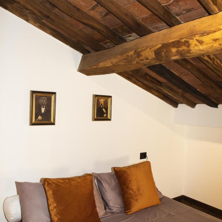 La Mansardina Beccheria Central Apartment 1 double bedroom, 1 sofa bed - Two-Bedroom Apartment - 24