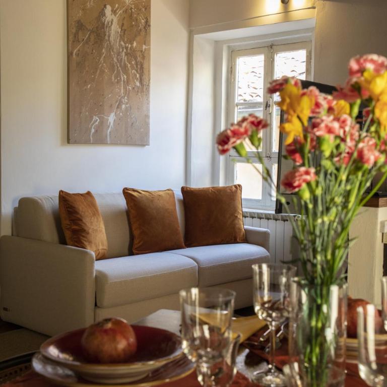 La Mansardina Beccheria Central Apartment 1 double bedroom, 1 sofa bed - Two-Bedroom Apartment - 1