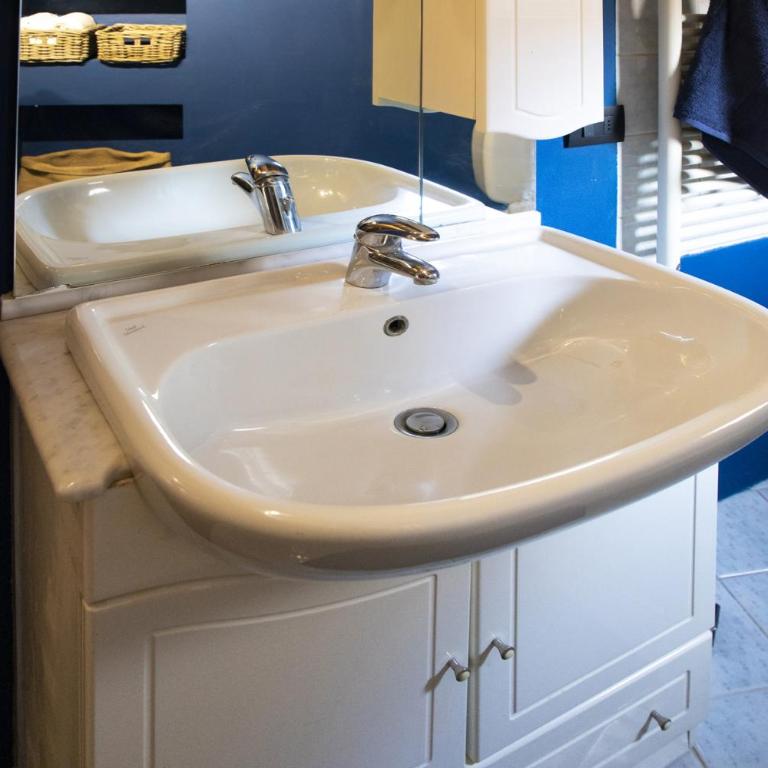 La Mansardina Beccheria Central Apartment 1 double bedroom, 1 sofa bed - Two-Bedroom Apartment - 27