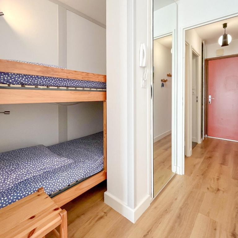 Joli appartement avec vue imprenable sur la baie des Sables - 4 pers - Studio - 11