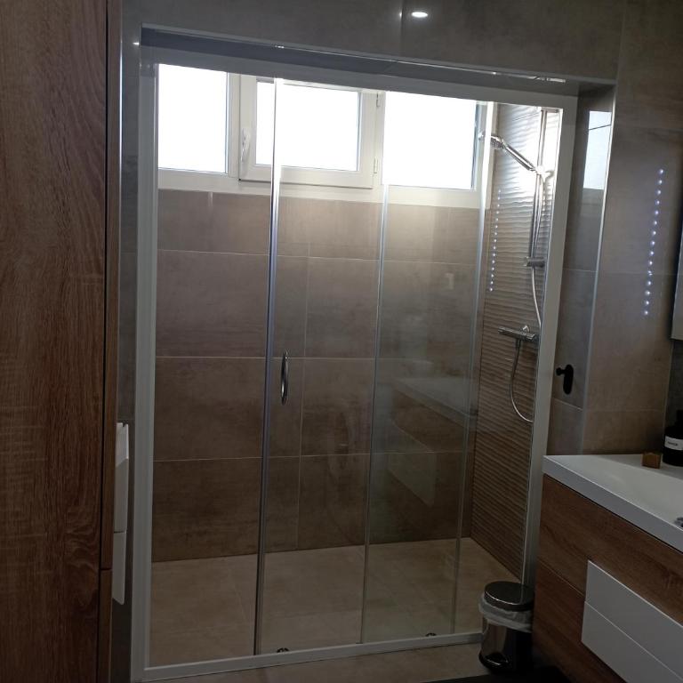 Le Belle vue - Two-Bedroom Apartment - 12