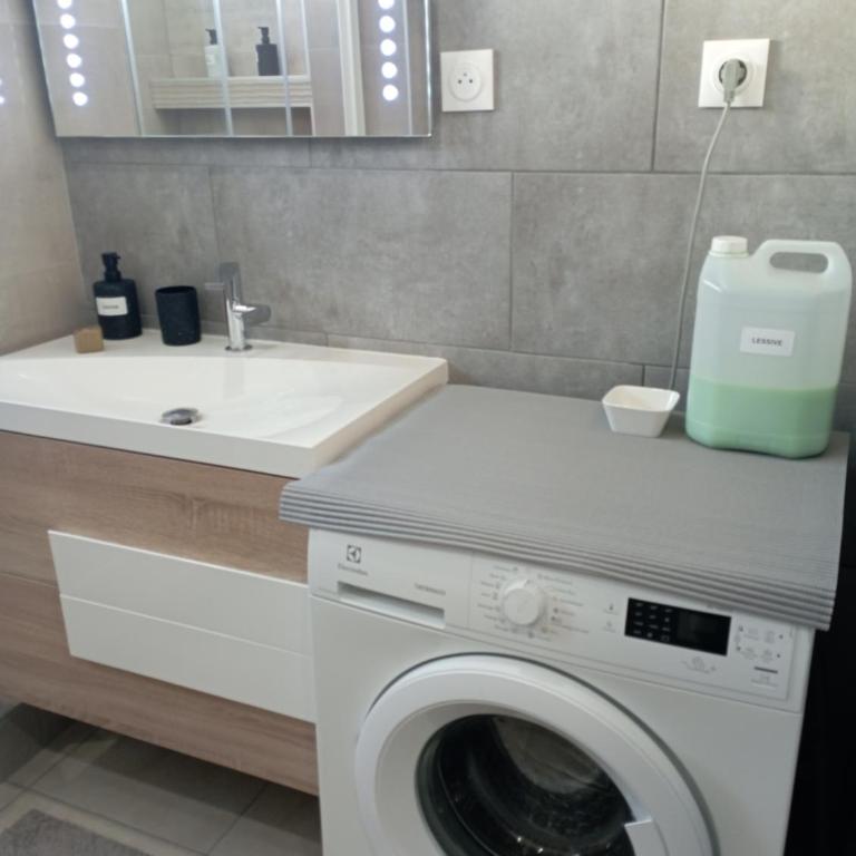 Le Belle vue - Two-Bedroom Apartment - 13