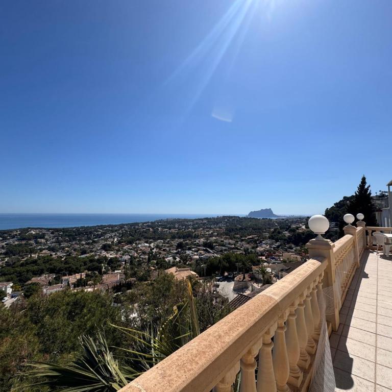 Seaview whole villa - Villa - 26