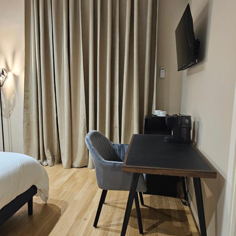 Santrid Suites - Double Room with Garden View - 5