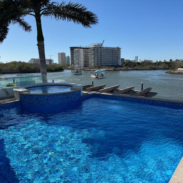 Casa Isla Marina Vista al Mar 20 Personas - Four-Bedroom House - 1