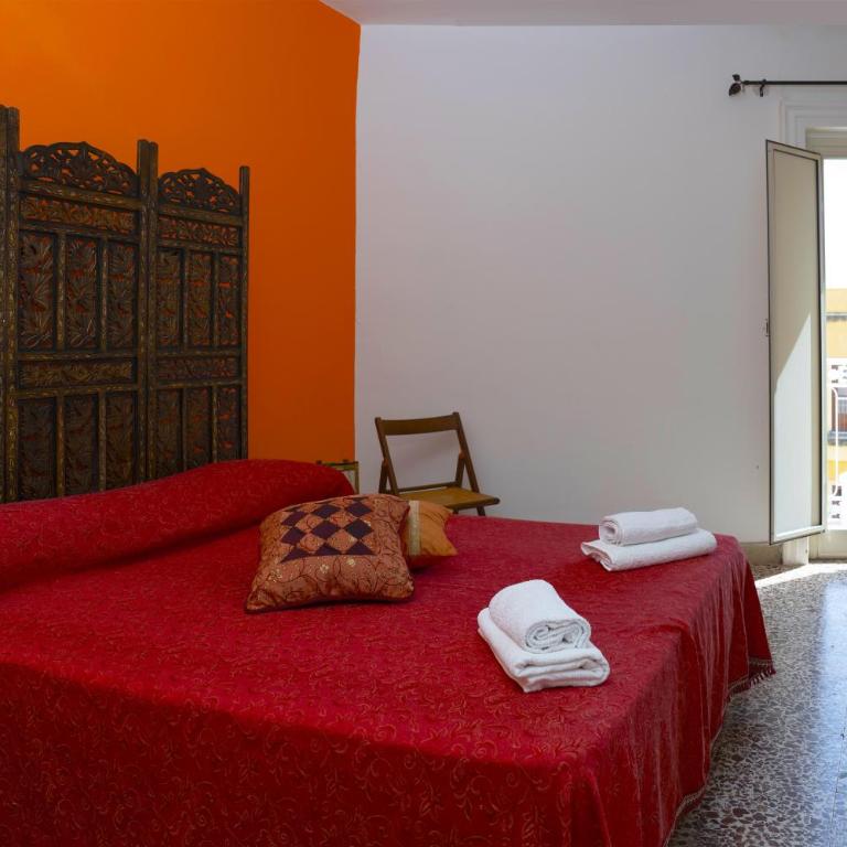 Guglielmo's House Bed & Breakfast - Camera Familiare con Vista Mare - 3