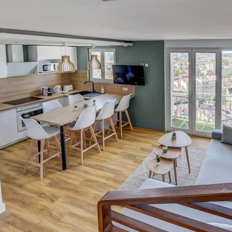 Sunset Duplex - Grand-Rond, Jardin des plantes, centre-ville, 2 BDRs 60m2, AC, Netflix - T3 60m2 avec clim - Duplex Apartment - 8