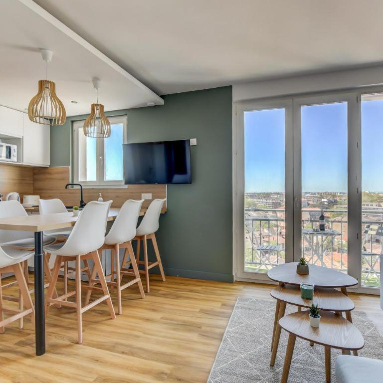Sunset Duplex - Grand-Rond, Jardin des plantes, centre-ville, 2 BDRs 60m2, AC, Netflix - T3 60m2 avec clim - Duplex Apartment - 12