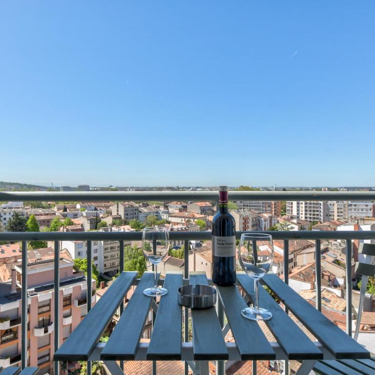Sunset Duplex - Grand-Rond, Jardin des plantes, centre-ville, 2 BDRs 60m2, AC, Netflix - T3 60m2 avec clim - Duplex Apartment - 19