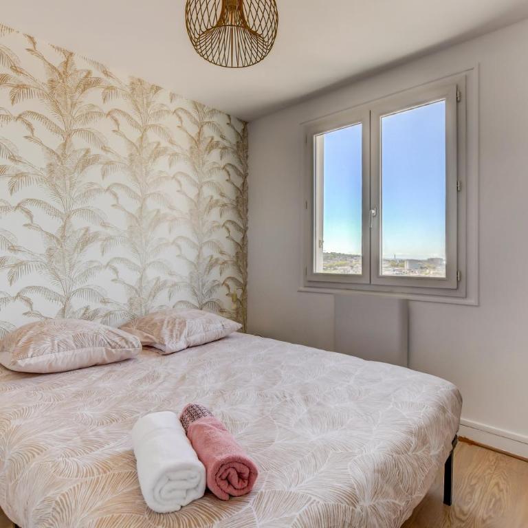 Sunset Duplex - Grand-Rond, Jardin des plantes, centre-ville, 2 BDRs 60m2, AC, Netflix - T3 60m2 avec clim - Duplex Apartment - 10