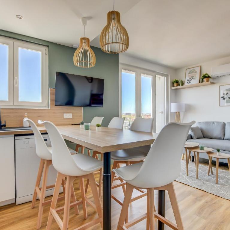 Sunset Duplex - Grand-Rond, Jardin des plantes, centre-ville, 2 BDRs 60m2, AC, Netflix - T3 60m2 avec clim - Duplex Apartment - 14
