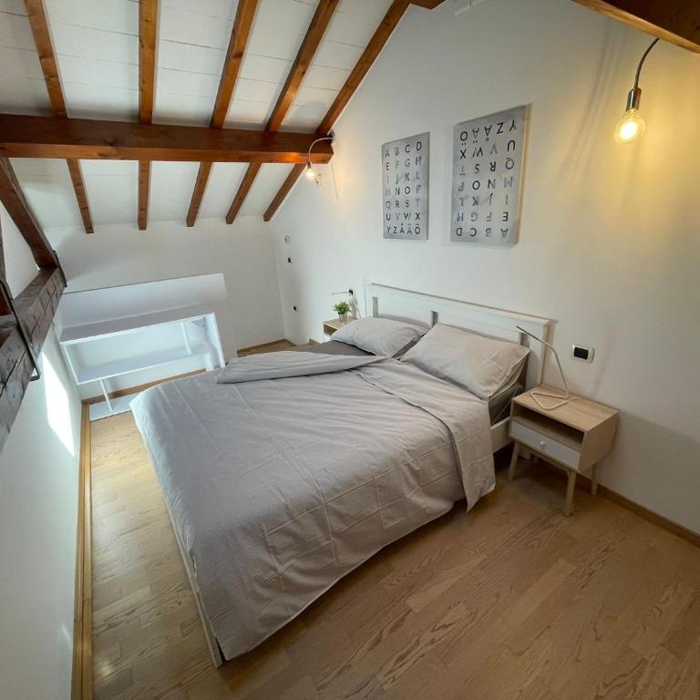 Loft Casa EGLi - Appartamento con 2 Camere da Letto - 2