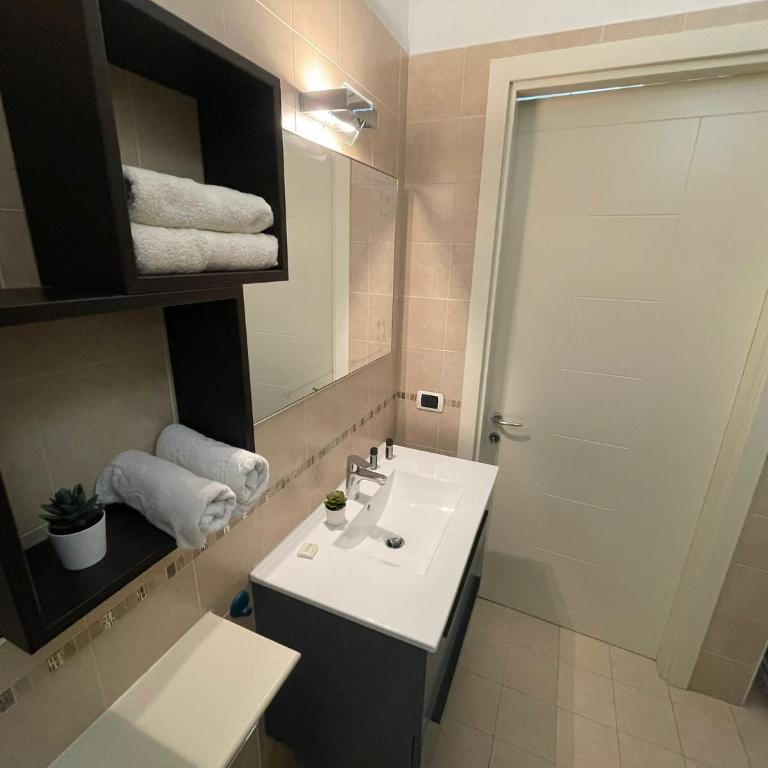 Loft Casa EGLi - Appartamento con 2 Camere da Letto - 7