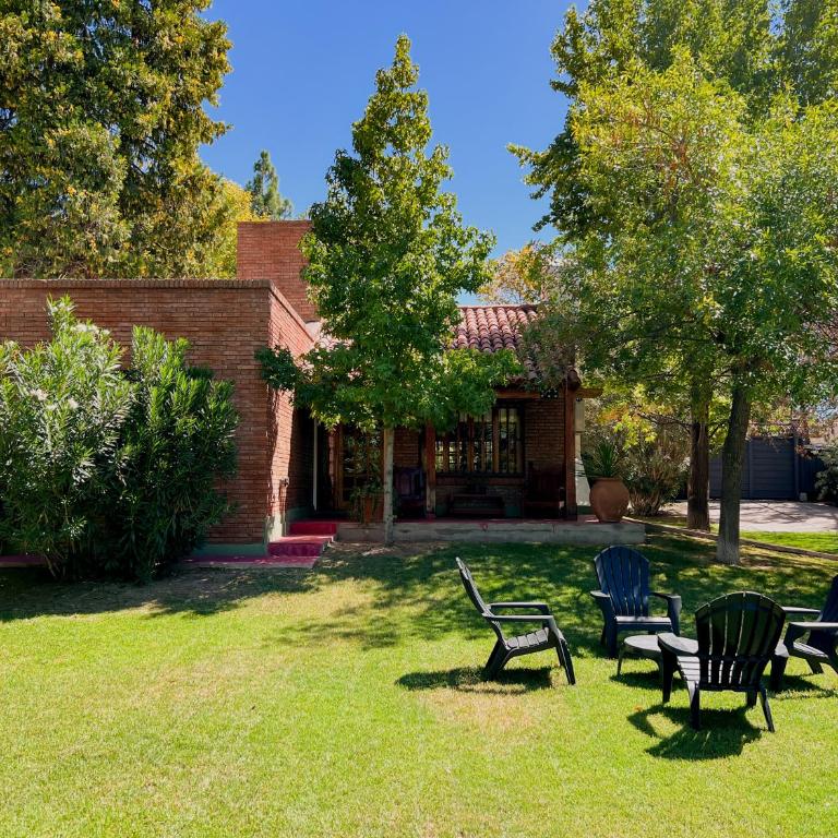 Casa con pileta, jardín y quincho - Casa con 1 dormitorio - 3