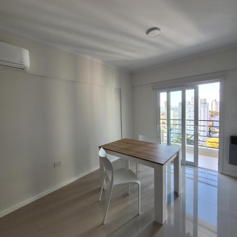 Luminoso Monoambiente II con Balcón 9no piso - Apartamento con balcón - 7