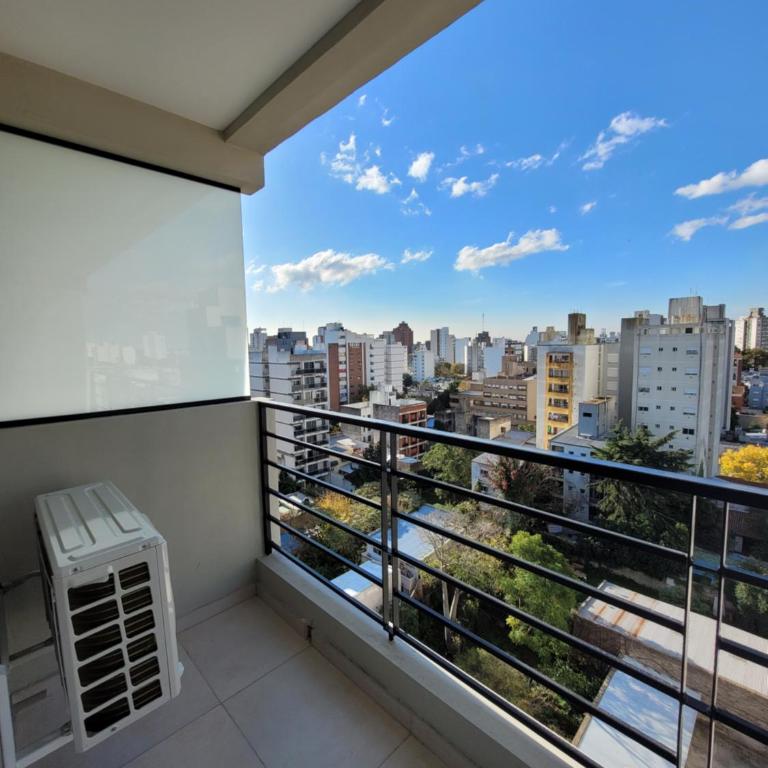 Luminoso Monoambiente II con Balcón 9no piso - Apartamento con balcón - 12