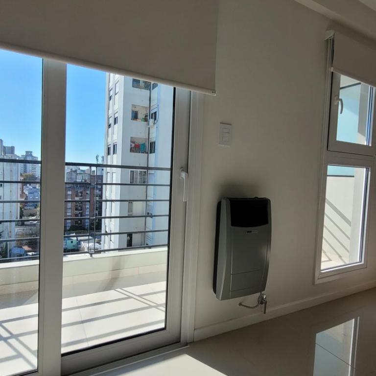 Luminoso Monoambiente II con Balcón 9no piso - Apartamento con balcón - 8
