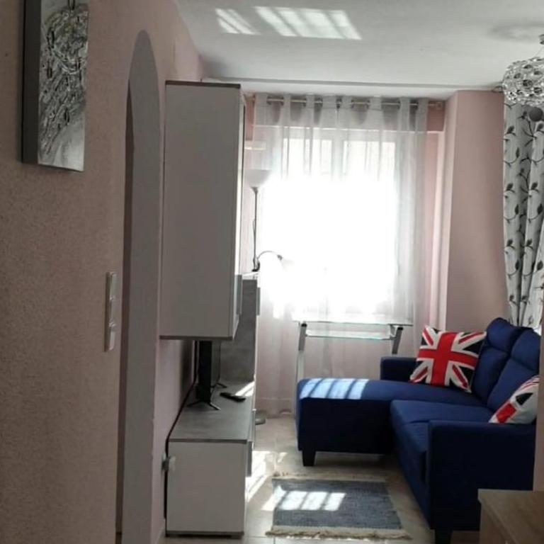 Happy Place Apartment - Apartment with Terrace - 6