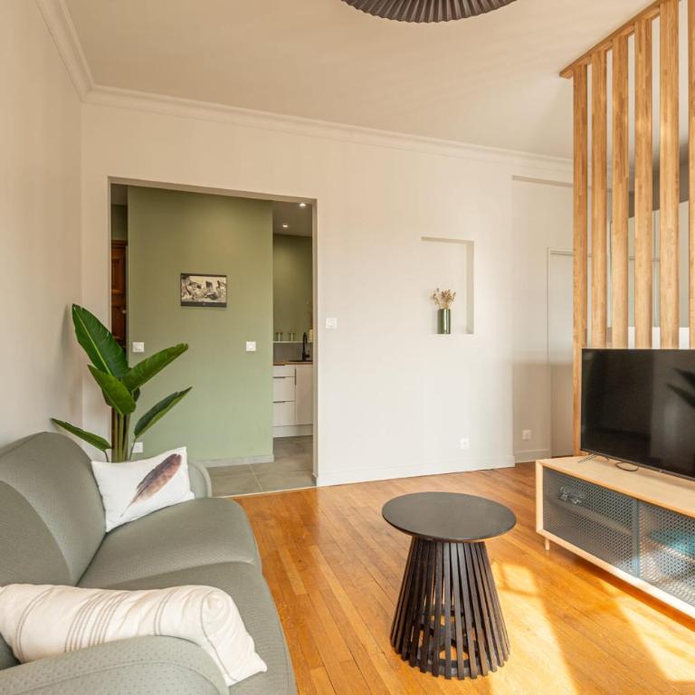 PANORAMIC SUITE - SUPERB flat in the heart of the old town 5 stars - Apartment - 18