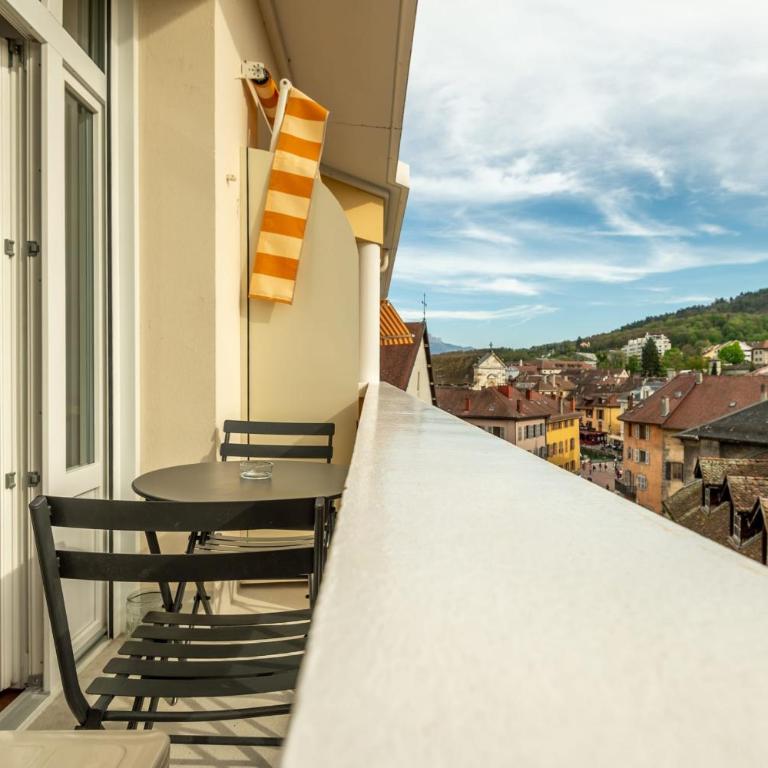 PANORAMIC SUITE - SUPERB flat in the heart of the old town 5 stars - Apartment - 26