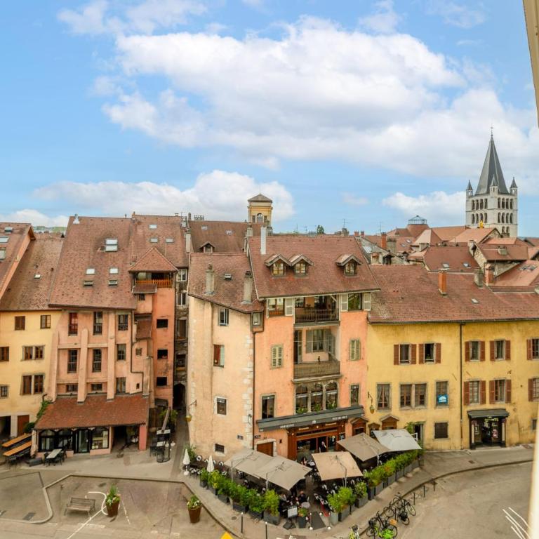 PANORAMIC SUITE - SUPERB flat in the heart of the old town 5 stars - Apartment - 29