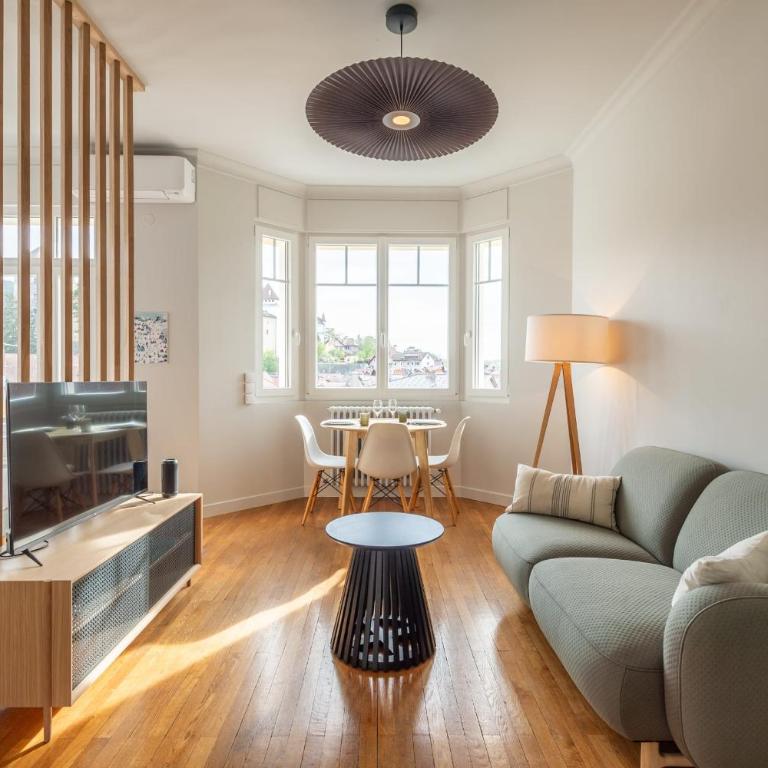 PANORAMIC SUITE - SUPERB flat in the heart of the old town 5 stars - Apartment - 52
