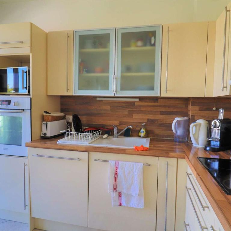 Appartement lumineux et spacieux avec terrasses et ascenseur en centre-ville de Royan - FR-1-494-182 - Apartamento - 2
