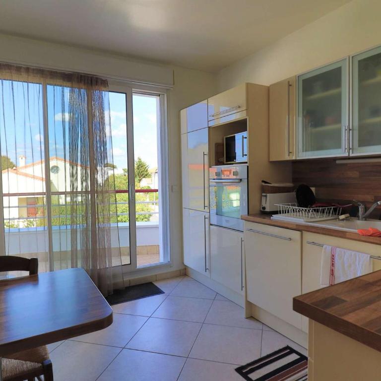 Appartement lumineux et spacieux avec terrasses et ascenseur en centre-ville de Royan - FR-1-494-182 - Apartamento - 4