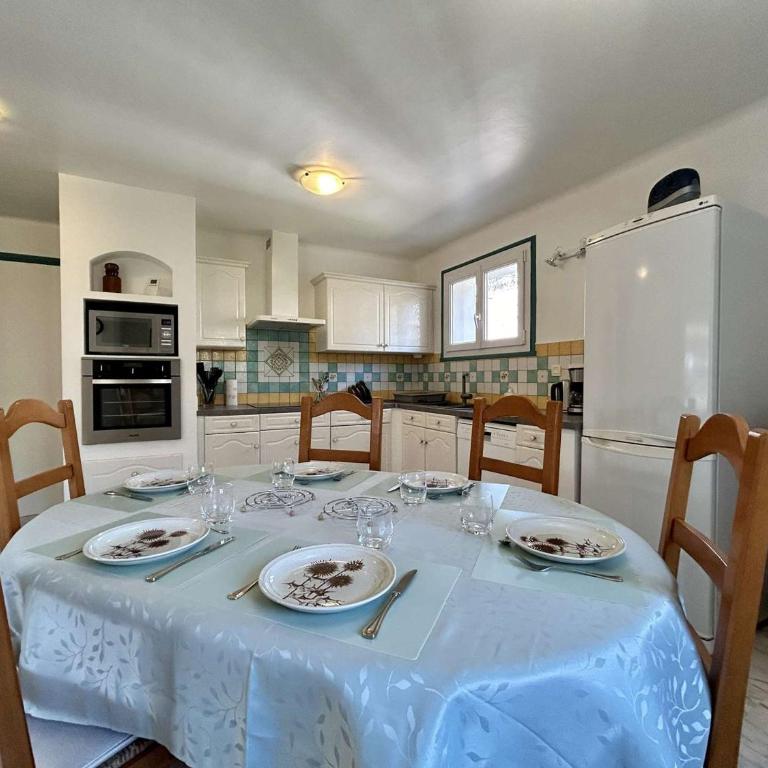 Appartement rénové 4 pièces, 6 pers, balcon, jardin, parking, wifi – Briançon - FR-1-330C-142 - Apartment - 2