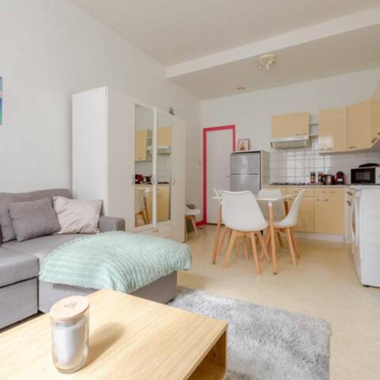 ++++ CENTRAL charmant 70m2 avec balcon, mer à 200 m et rue piétonne à 300 m ++++ - Two-Bedroom Apartment - 22
