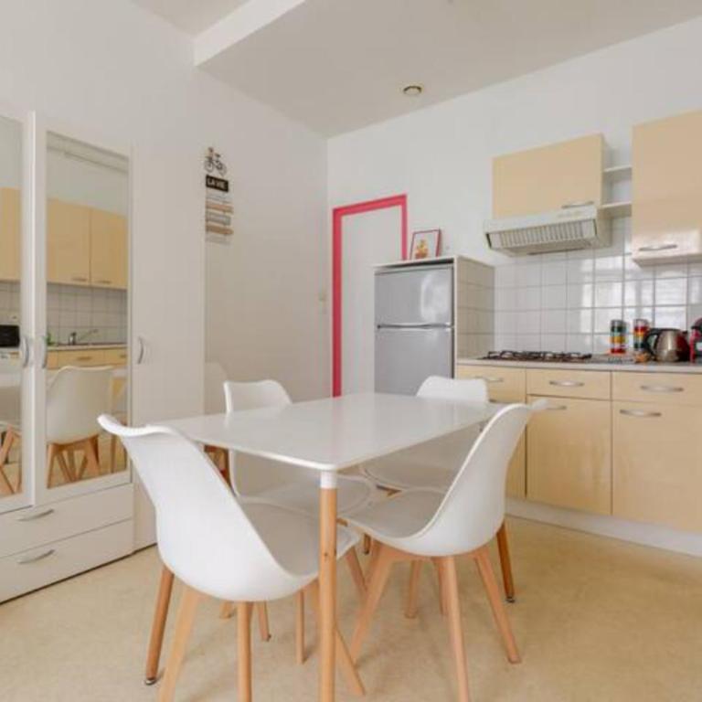 ++++ CENTRAL charmant 70m2 avec balcon, mer à 200 m et rue piétonne à 300 m ++++ - Two-Bedroom Apartment - 43
