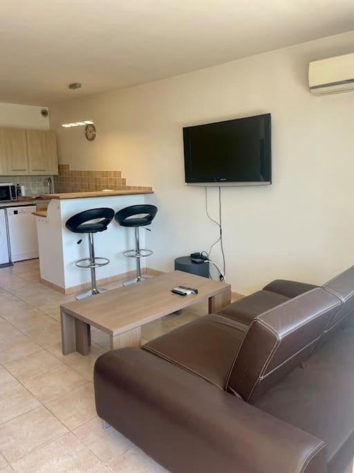Superbe 2P proche plages - Piscine - Apartment mit 1 Schlafzimmer - 33