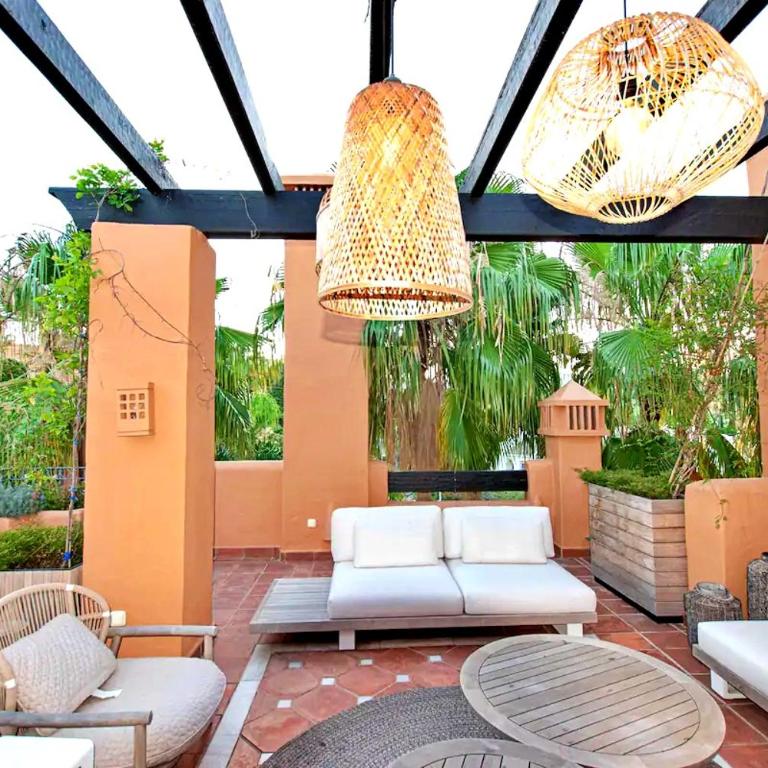 Luxury 4 BD Penthouse with Private Pool by Hostlovers - Apartamento - 8
