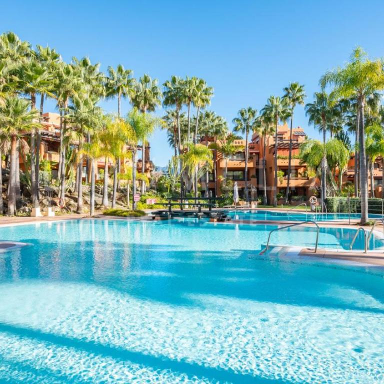 Luxury 4 BD Penthouse with Private Pool by Hostlovers - Apartamento - 37